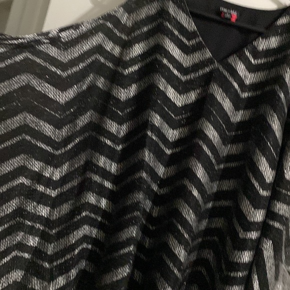 NWOT Ladies blouse Large - Picture 7 of 8